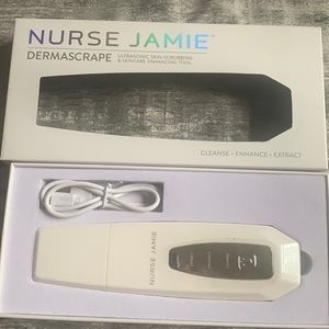 Nurse Jamie dermascrape